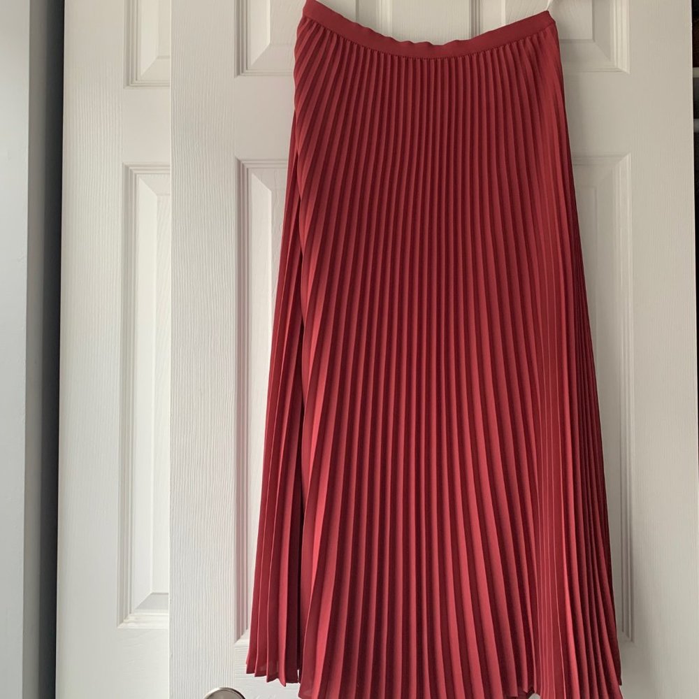Babaton Skirt